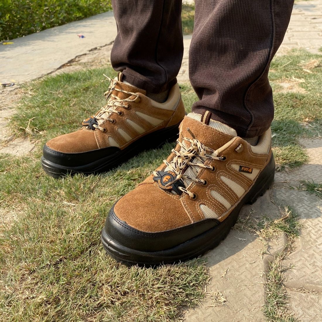 Mens steel toe hot sale shoes with memory foam