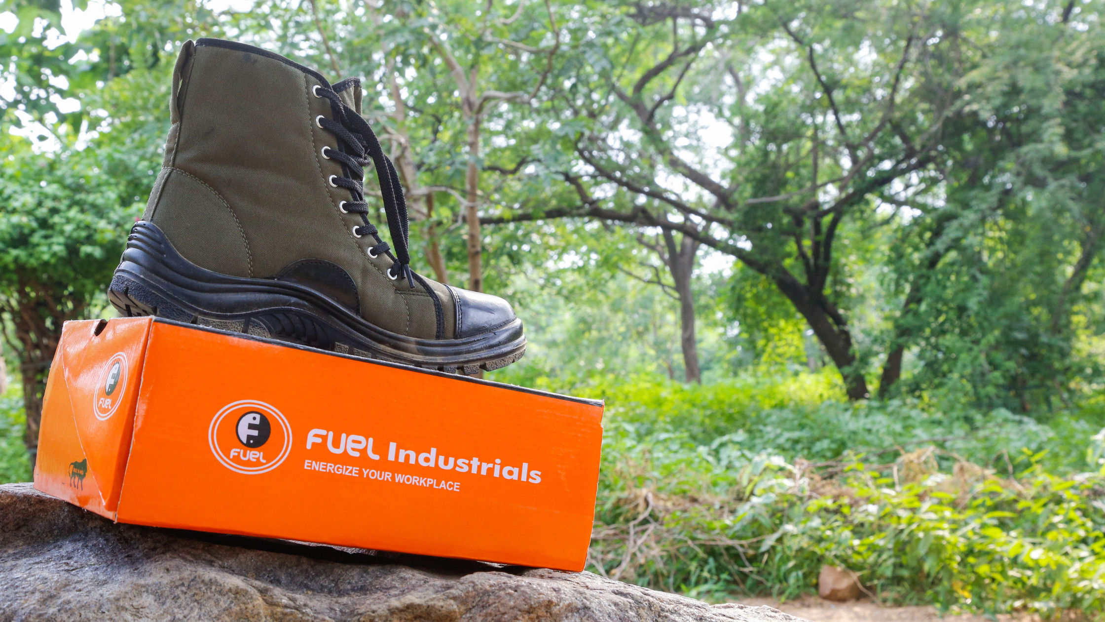 What are the lightest safety shoes?